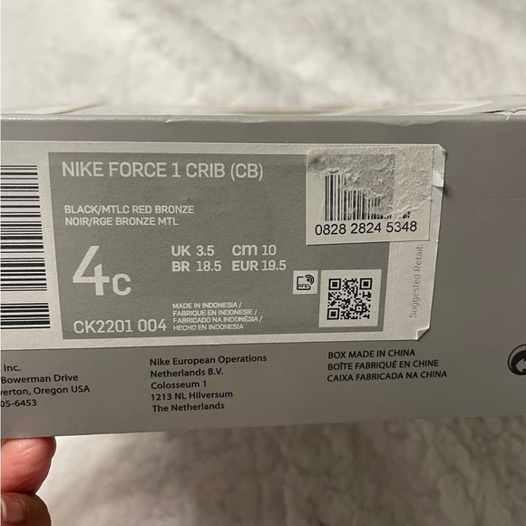 Nike Force 1 Crib Sneakers - Picture 2 of 3